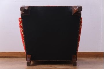 ヴィンテージ家具　イギリスビンテージ　クロウ&ボール　金華山張り　赤の座面が抜群の存在感を放つ一人掛けソファ(ラウンジソファ)