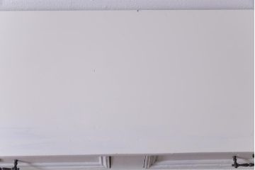 ペイント家具　爽やかな空間を演出するフランスアンティークのサイドキャビネット(収納棚)