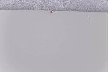 ペイント家具　爽やかな空間を演出するフランスアンティークのサイドキャビネット(収納棚)