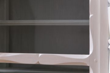 ペイント家具　爽やかな空間を演出するフランスアンティークのサイドキャビネット(収納棚)