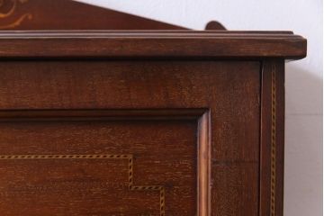 アンティーク家具　イギリスアンティーク　マホガニー材　象嵌細工が魅力のスモールビューロー(サイドデスク)