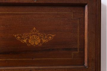 アンティーク家具　イギリスアンティーク　マホガニー材　象嵌細工が魅力のスモールビューロー(サイドデスク)