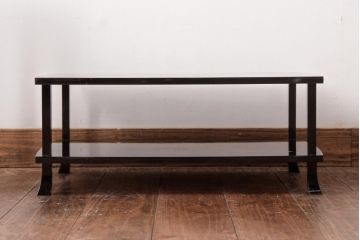 アンティーク雑貨　中古　伝統工芸　輪島塗　草花図柄　2段　風情溢れる金蒔絵が美しい花台(冠卓、飾り台、文台)