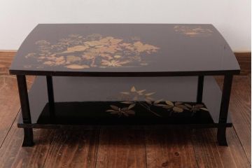 アンティーク雑貨　中古　伝統工芸　輪島塗　草花図柄　2段　風情溢れる金蒔絵が美しい花台(冠卓、飾り台、文台)