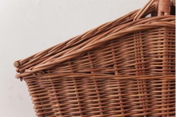 アンティーク雑貨　イギリスアンティーク　柔らかな色味があたたかみ感じるバスケット(小物入れ、カゴ)