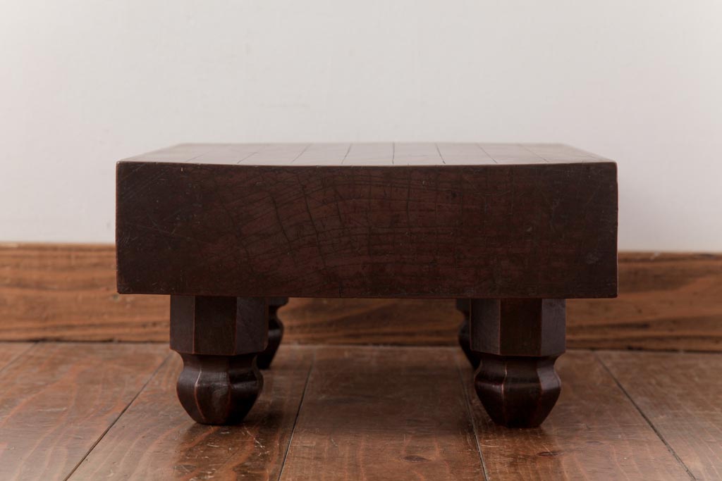 アンティーク雑貨　和製アンティーク　明治期　年月を重ねた風合いが味わい深い将棋盤(飾り台、花台)