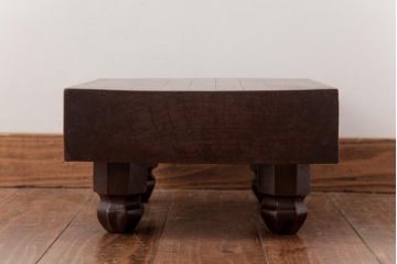 アンティーク雑貨　和製アンティーク　明治期　年月を重ねた風合いが味わい深い将棋盤(飾り台、花台)