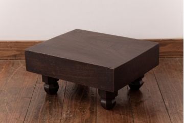 アンティーク雑貨　和製アンティーク　明治期　年月を重ねた風合いが味わい深い将棋盤(飾り台、花台)