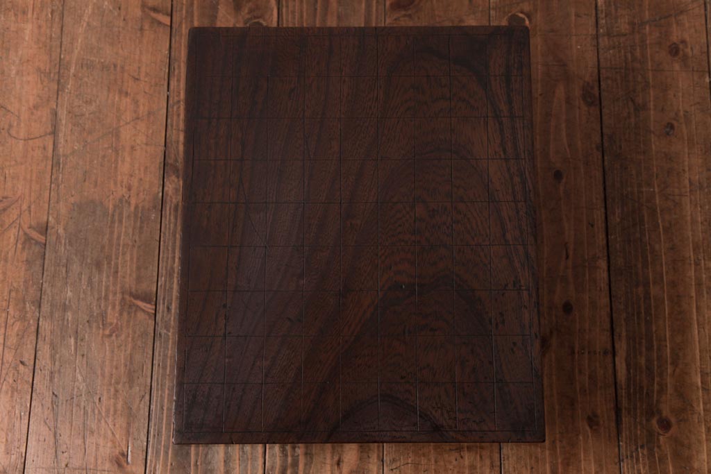 アンティーク雑貨　和製アンティーク　明治期　年月を重ねた風合いが味わい深い将棋盤(飾り台、花台)