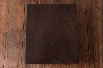 アンティーク雑貨　和製アンティーク　明治期　年月を重ねた風合いが味わい深い将棋盤(飾り台、花台)