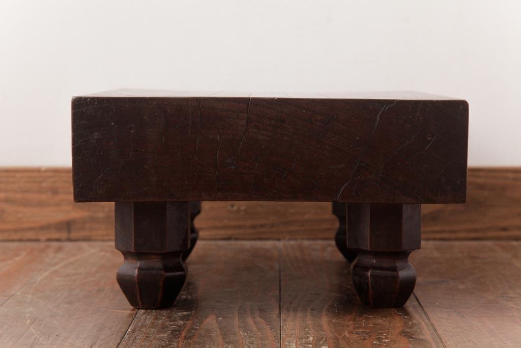 アンティーク雑貨　和製アンティーク　明治期　年月を重ねた風合いが味わい深い将棋盤(飾り台、花台)