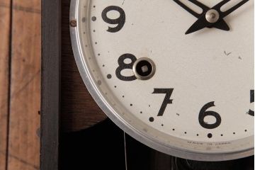 アンティーク雑貨　昭和レトロ　WAKUI製　手巻き式　ガラスのカットが上品な掛け時計(柱時計、振り子時計)