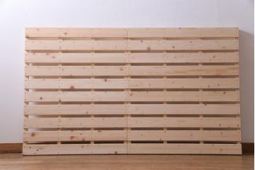 アンティーク家具　イギリスアンティーク　オーク材　優雅なレリーフと木のぬくもり感じるベッドフレーム