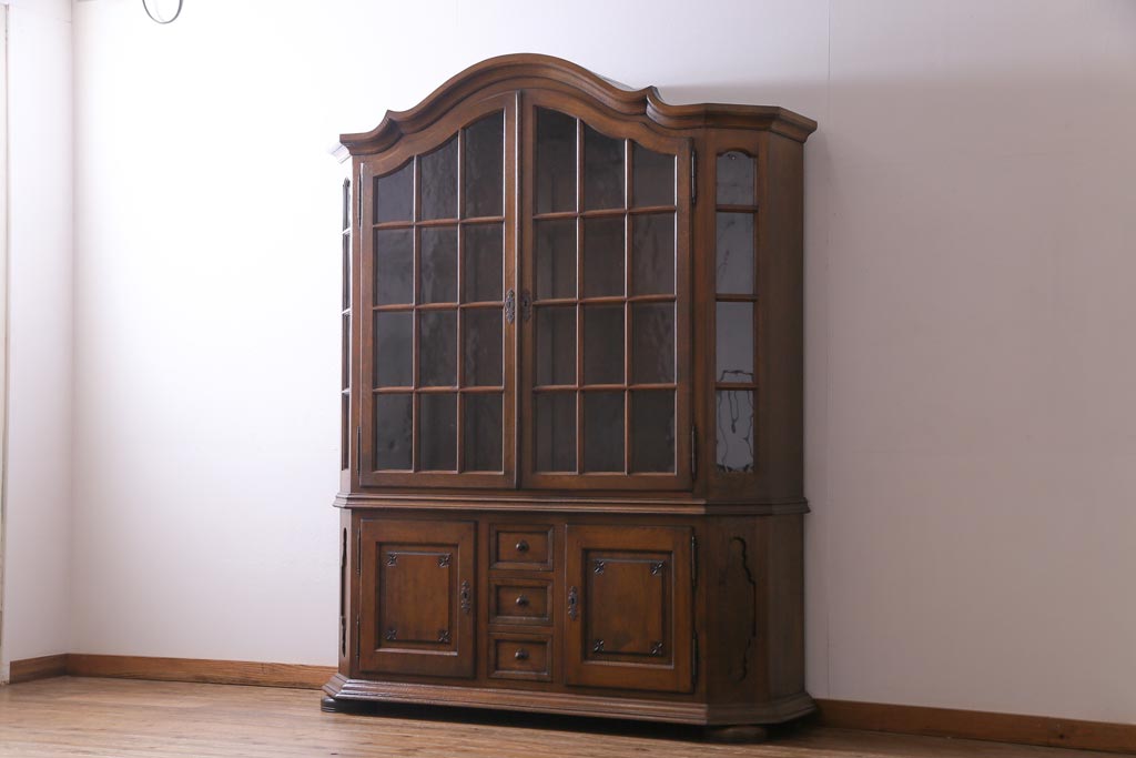 ビンテージ　オランダ　輸入家具　高級品　オーク材の温かみと風格ある佇まいが魅力の食器棚(カップボード、収納棚、飾り棚)