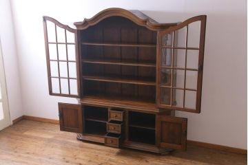ビンテージ　オランダ　輸入家具　高級品　オーク材の温かみと風格ある佇まいが魅力の食器棚(カップボード、収納棚、飾り棚)
