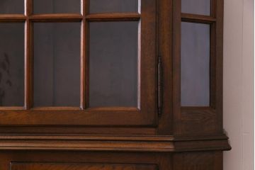 ビンテージ　オランダ　輸入家具　高級品　オーク材の温かみと風格ある佇まいが魅力の食器棚(カップボード、収納棚、飾り棚)