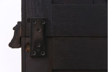 ビンテージ　オランダ　輸入家具　高級品　オーク材の温かみと風格ある佇まいが魅力の食器棚(カップボード、収納棚、飾り棚)