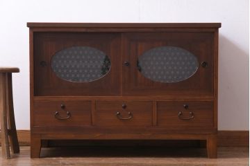 レトロ家具　昭和レトロ　桐材　丸窓がおしゃれな当店オリジナルガラス入りのリメイク箪笥ローボード(戸棚)