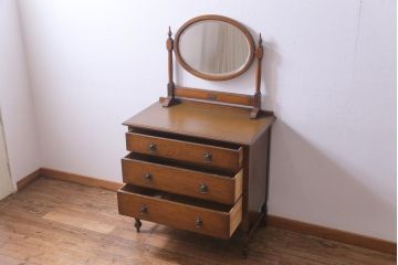 アンティーク家具　イギリスアンティーク　オーク材　小振りなドレッシングチェスト(ドレッサー)