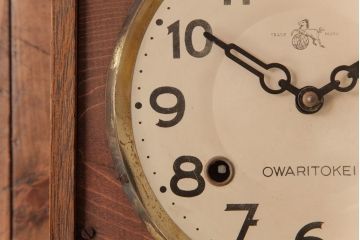 アンティーク雑貨　昭和レトロ　OWARITOKEI(尾張時計株式会社)　手巻き式　繊細な雰囲気漂う掛け時計(振り子時計、柱時計)