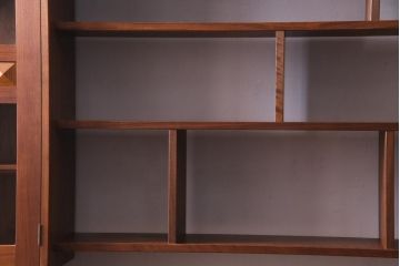 中古美品　ウッドユウライク製　ウォールナット無垢材　ストーリーズキャビネット(ダイニングボード、収納棚、壁面収納)(定価約140万円)