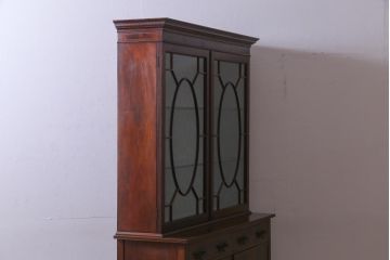 アンティーク家具　イギリスアンティーク　Christopher Pratt&Sons　BRADFORD　象嵌　繊細なデザインの飾り棚(戸棚)