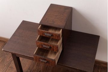 アンティーク家具　和製アンティーク　個性的な木目が目を引くタモ材製小引き出し(小物収納)