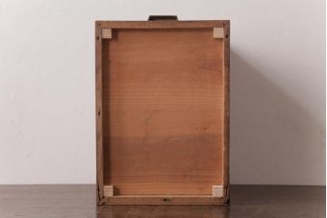 アンティーク家具　和製アンティーク　個性的な木目が目を引くタモ材製小引き出し(小物収納)