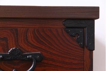 中古　岩谷堂箪笥　天板リメイク・栗無垢材　思わず目がいくダイナミックな杢目の衣装箪笥(ローボード、チェスト)
