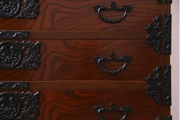 中古　国産民芸家具　桐・ケヤキ材　脚付リメイク　貫録のある佇まいの整理箪笥(和タンス)