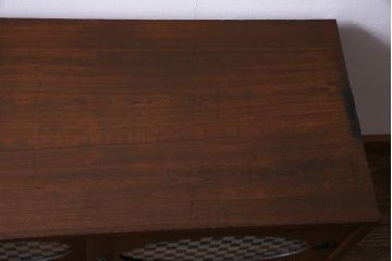 リメイク家具　桐材　当店オリジナルガラス　レトロな雰囲気溢れる鉄脚付き箪笥ローボード(テレビボード、収納棚、リビングボード)