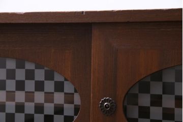 リメイク家具　桐材　当店オリジナルガラス　レトロな雰囲気溢れる鉄脚付き箪笥ローボード(テレビボード、収納棚、リビングボード)