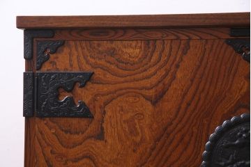 リメイク家具　伝統民芸　岩谷堂箪笥　寝室でもリビングでも活躍する脚付きローボード