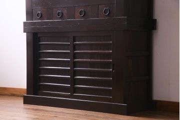 アンティーク家具　古民具　明治期　四尺　どっしりとした構えと框が重厚感溢れる重ねの京水屋(水屋箪笥、食器棚)