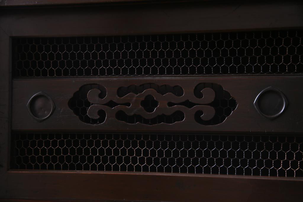 アンティーク家具　古民具　明治期　四尺　どっしりとした構えと框が重厚感溢れる重ねの京水屋(水屋箪笥、食器棚)