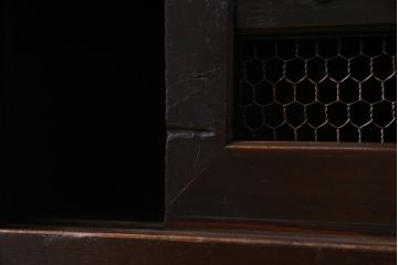 アンティーク家具　古民具　明治期　四尺　どっしりとした構えと框が重厚感溢れる重ねの京水屋(水屋箪笥、食器棚)