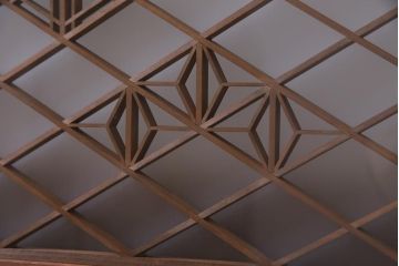 昭和中期　桜亀甲文様　両面ガラス入り　繊細な組子のデザインが美しい欄間(明り取り、ディスプレイ)(1)