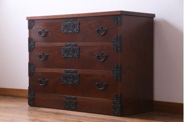 中古　国産民芸家具　桐・ケヤキ材　天板リメイク　貫録のある佇まいの衣装箪笥(和タンス、桐箪笥、桐たんす)