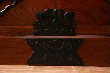 中古美品　トップクラスの上手物!本漆塗りの仙台箪笥(衣装箪笥、引き出し)(定価約98万円)