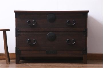 アンティーク家具　和製アンティーク　前面桐材　リメイク　傷が味わい深い脚付き箪笥リビングボード(アンティークチェスト、引き出し、桐箪笥、桐たんす)