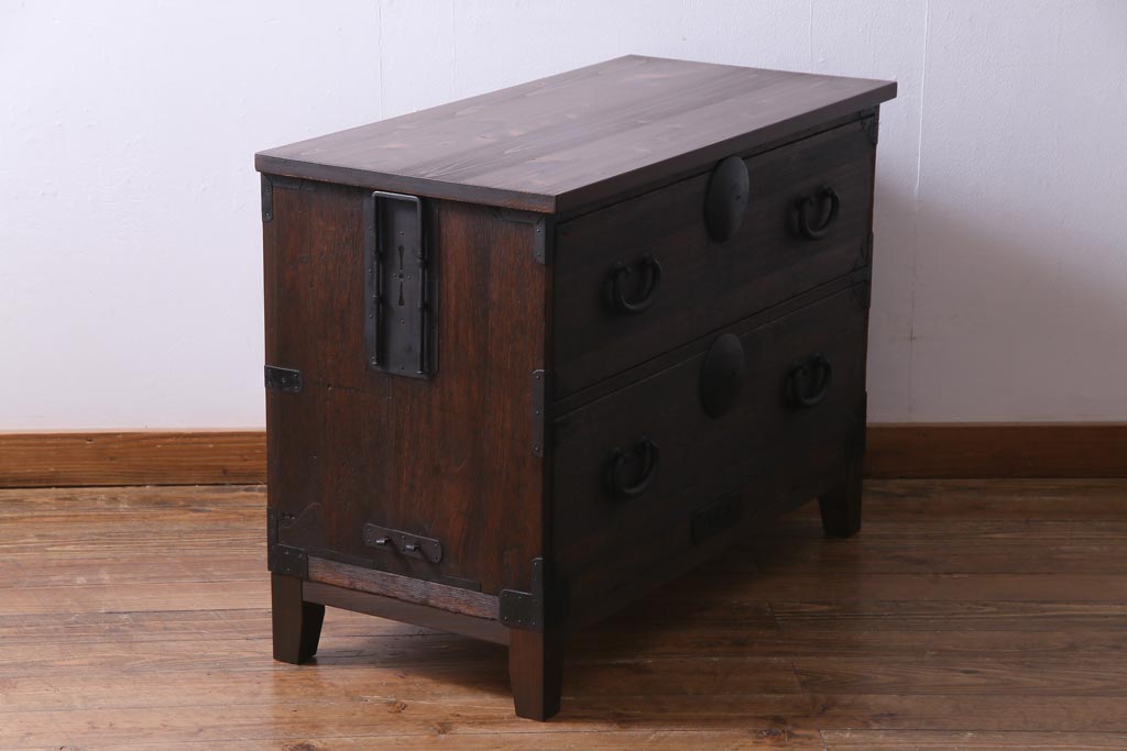 アンティーク家具　和製アンティーク　前面桐材　リメイク　傷が味わい深い脚付き箪笥リビングボード(アンティークチェスト、引き出し、桐箪笥、桐たんす)