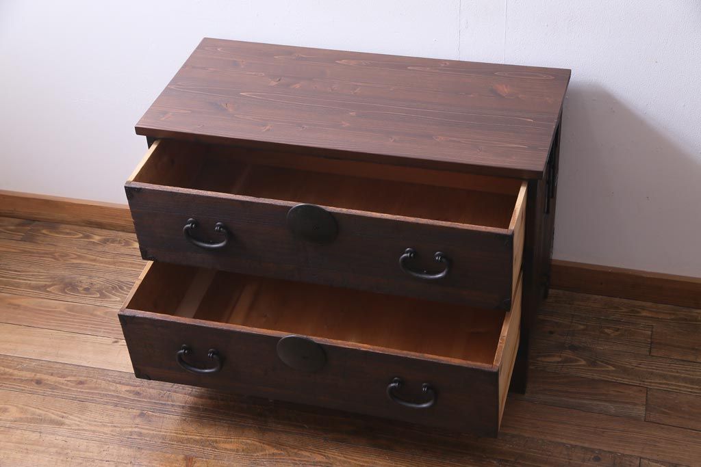 アンティーク家具　和製アンティーク　前面桐材　リメイク　傷が味わい深い脚付き箪笥リビングボード(アンティークチェスト、引き出し、桐箪笥、桐たんす)