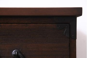 アンティーク家具　和製アンティーク　前面桐材　リメイク　傷が味わい深い脚付き箪笥リビングボード(アンティークチェスト、引き出し、桐箪笥、桐たんす)