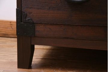 アンティーク家具　和製アンティーク　前面桐材　リメイク　傷が味わい深い脚付き箪笥リビングボード(アンティークチェスト、引き出し、桐箪笥、桐たんす)