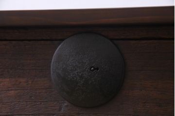 アンティーク家具　和製アンティーク　前面桐材　リメイク　渋くて格好良い鉄脚付き箪笥リビングボード(アンティークチェスト、引き出し、桐箪笥、桐たんす)