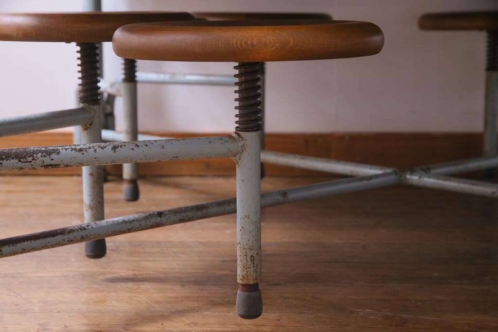 【W様ご成約済み・ご決済用】ビンテージ　天板リメイク　子供用　格納スツール8脚付きペイント作業台(テーブル)