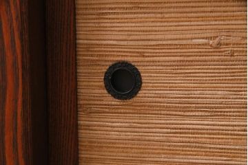 中古　高級品　松本伝統　指物工芸家具　漆塗り　ケヤキ材の杢目が見事な置き床(棚、ローボード)