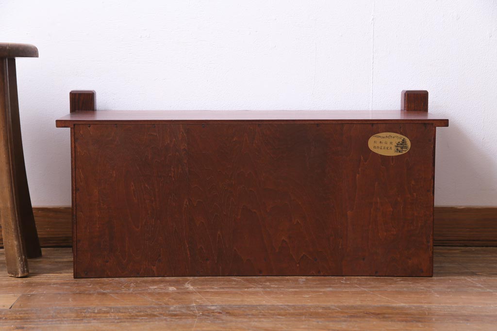 中古　高級品　松本伝統　指物工芸家具　漆塗り　ケヤキ材の杢目が見事な置き床(棚、ローボード)