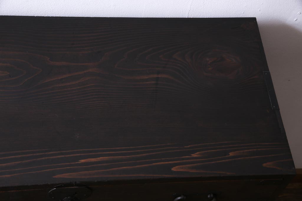 アンティーク家具　明治大正期　桑・桐材　渋い色味が趣溢れる衣装箪笥(チェスト、桐箪笥、桐たんす)