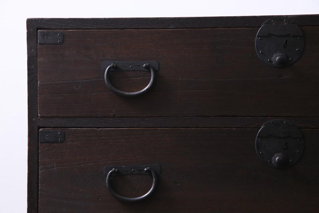 アンティーク家具　明治大正期　桑・桐材　渋い色味が趣溢れる衣装箪笥(チェスト、桐箪笥、桐たんす)